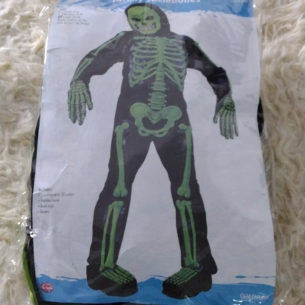 Fun World totally skeleton